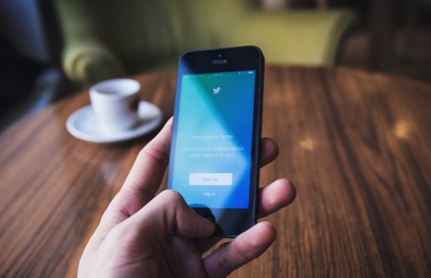Why and How You Should Use Twitter for Employer Branding Small