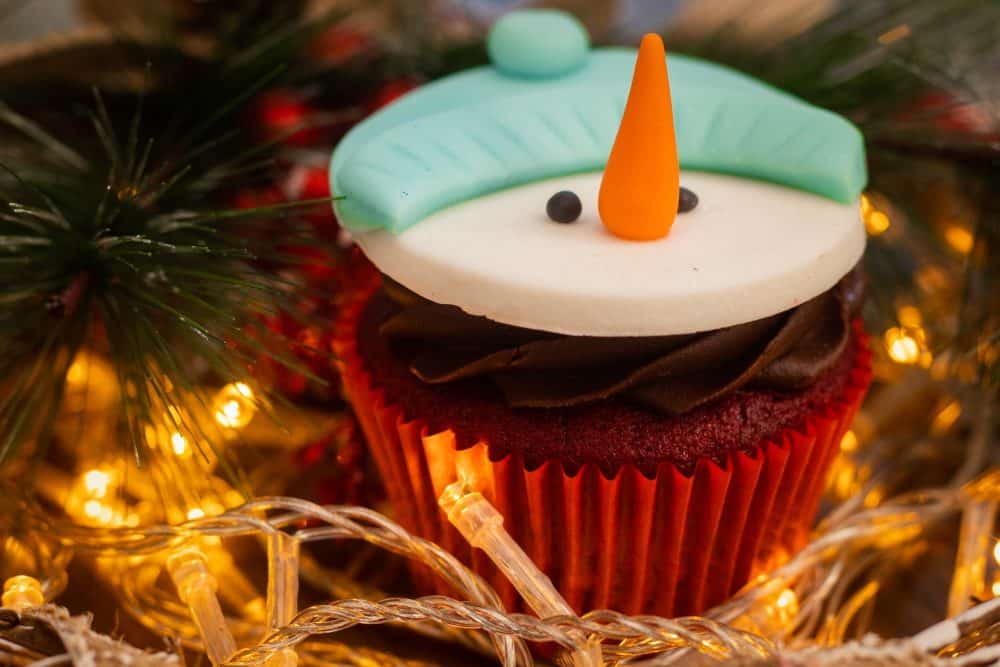 5 ways to engage your customers with email marketing this holiday season | Email Marketing Blog, News & Articles | Cakemail